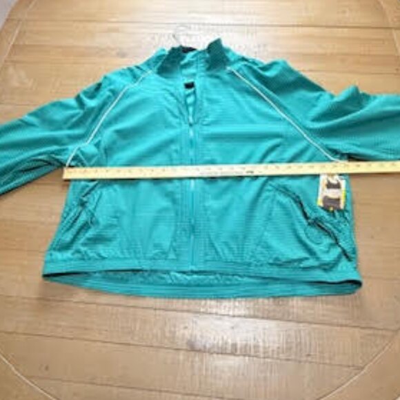 Avia Women’s Activewear Set Jacket + Running Shorts Green Size 3X NWT - Picture 6 of 12